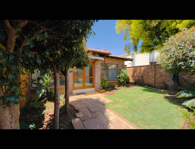 2 BEDROOM PROPERTY TO RENT IN BRENTWOOD PARK